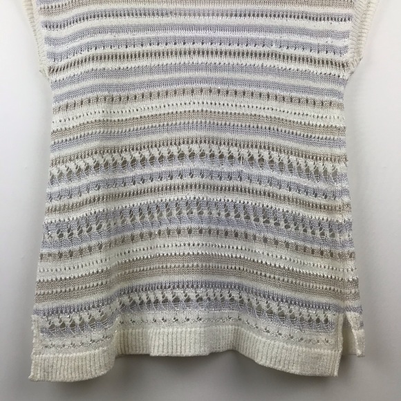 WHBM Short Sleeve Stitchy V-Neck Pullover - Picture 9 of 12